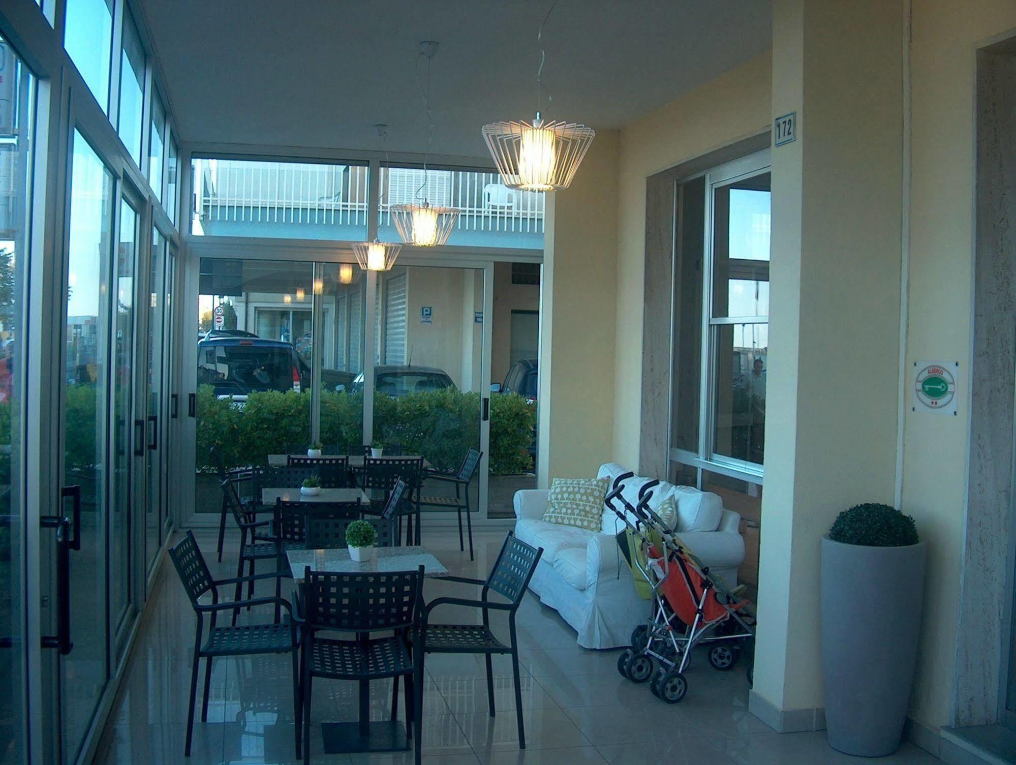 Hotel Trevi Bellaria-Igea Marina Exterior photo